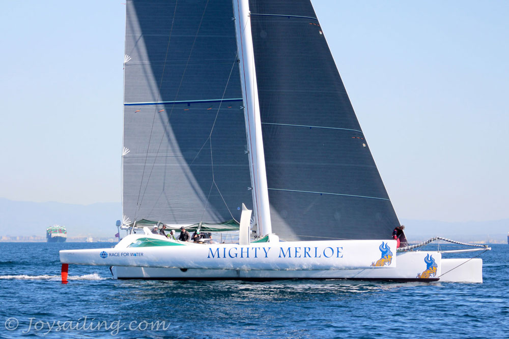 Mighty Merloe breaks Islands Race course record