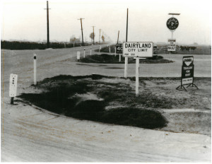 Dairyland City Limit Sign (La Palma photo)